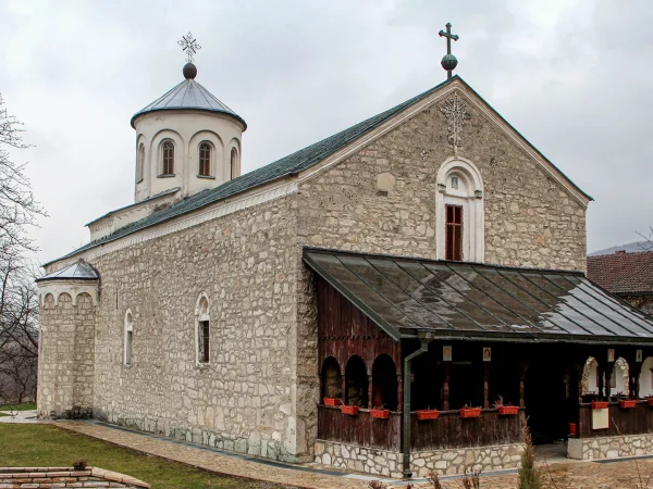 Manastiri Lovnica i Papraća